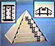 Пирамида состоит из рядов каменных блоков